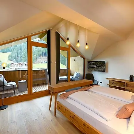 Hotel Boutique Hundehotel Bergzeit