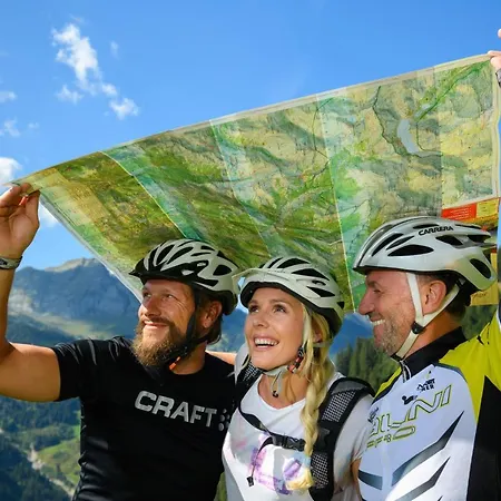 Boutique Hundehotel Bergzeit 4*