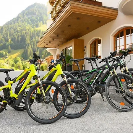 Hotel Boutique Hundehotel Bergzeit