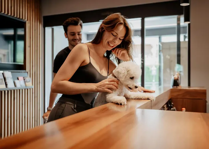 Boutique Hundehotel Bergzeit 酒店 格罗萨尔