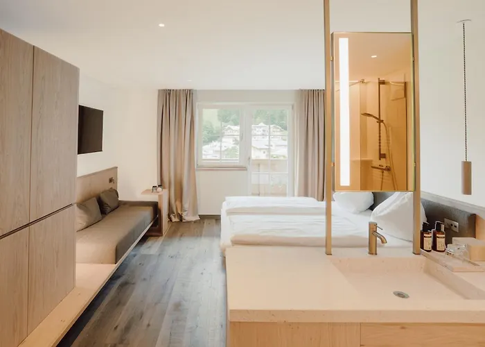 Boutique Hundehotel Bergzeit 4* 格罗萨尔