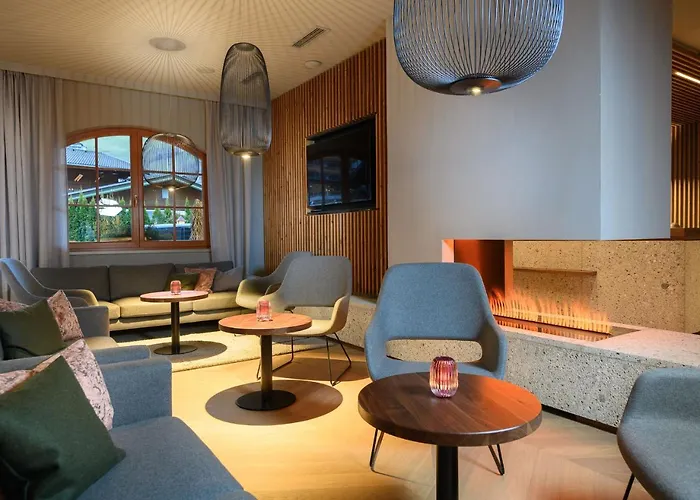 Boutique Hundehotel Bergzeit 4* 格罗萨尔