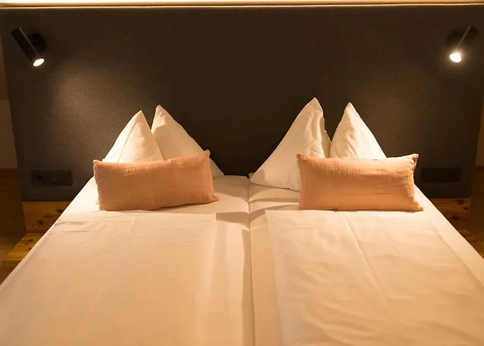 Boutique Hundehotel Bergzeit 酒店 格罗萨尔